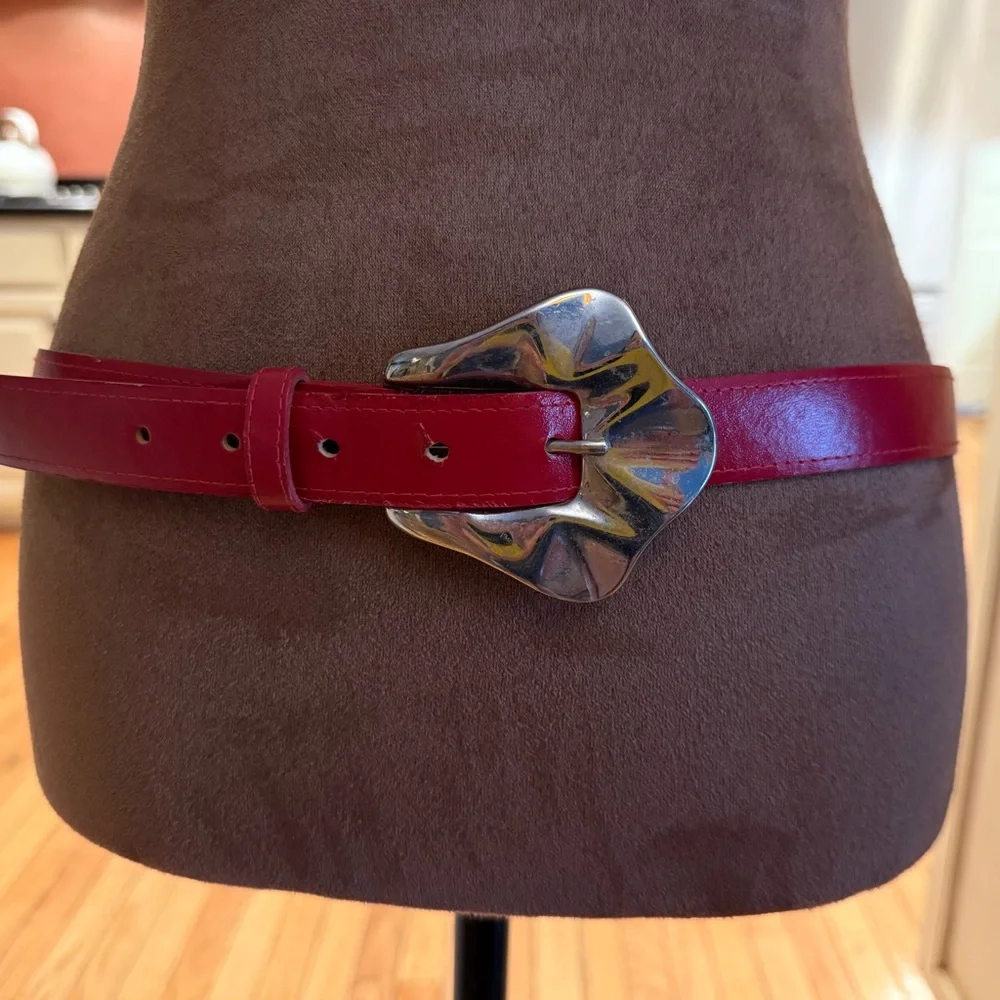 VTG Red Leather Belt with Silver Buckle Western Yellowstone rodeo ranch